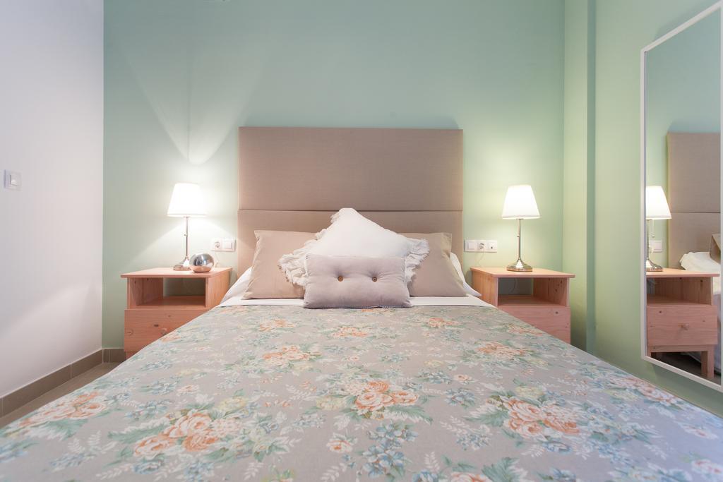 Apartamentos San Lorenzo Sevilla Kültér fotó